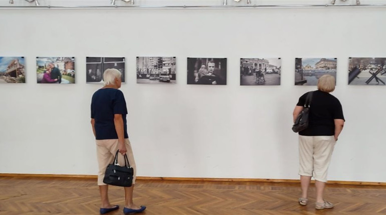 Шосткинців запрошують на фотовиставку "Шляхами Перемоги" (відео)