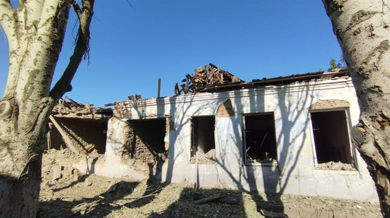 На Херсонщині через ворожі обстріли пошкоджені будинки та медзаклад, поранені 3 людини