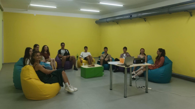 Укриття, відремонтоване волонтерами БУР-табору, стало місцем для інтерактивної вікторини