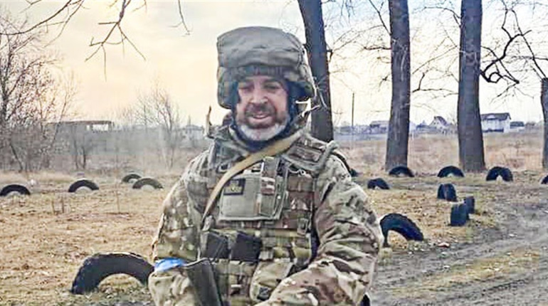 Виконуючи бойове завдання загинув житель Ржищівщини Руслан Дичко. Поховають Героя у рідних Півцях
