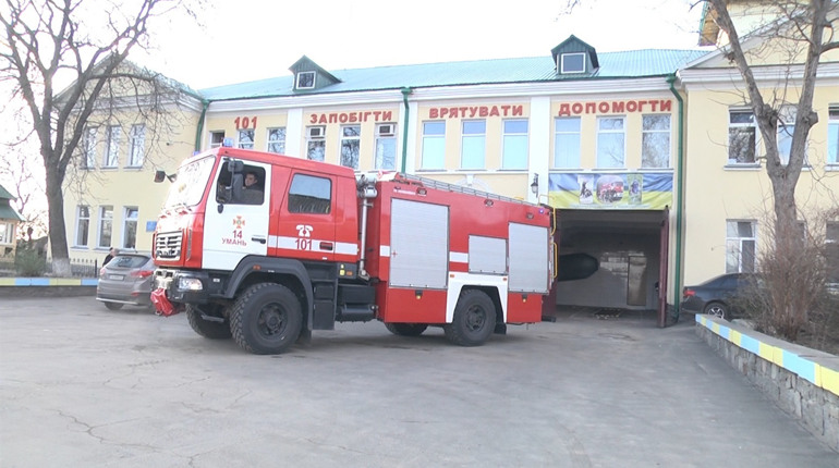 В Умані перевірили чи звільняють дорогу водії пожежному автомобілю