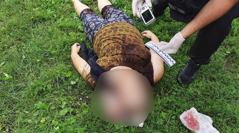 Жінка, яка померла від осколкового поранення була соціальним працівником і їхала на роботу