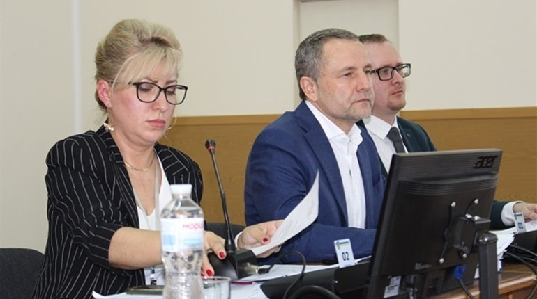 Уроки у Срібного Оленя, «мочилово в інтернеті» та інші перли: що було на сесії міськради у Херсоні