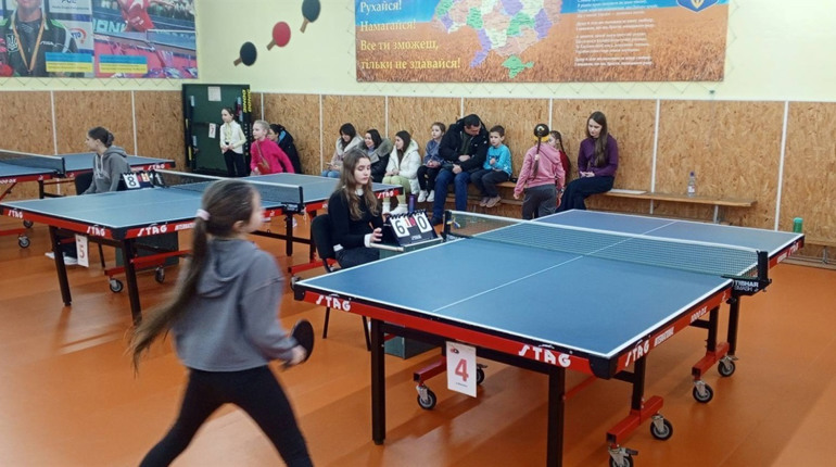 Повернулись додому з медалями. Первомайські тенісисти взяли участь у черговому турнірі