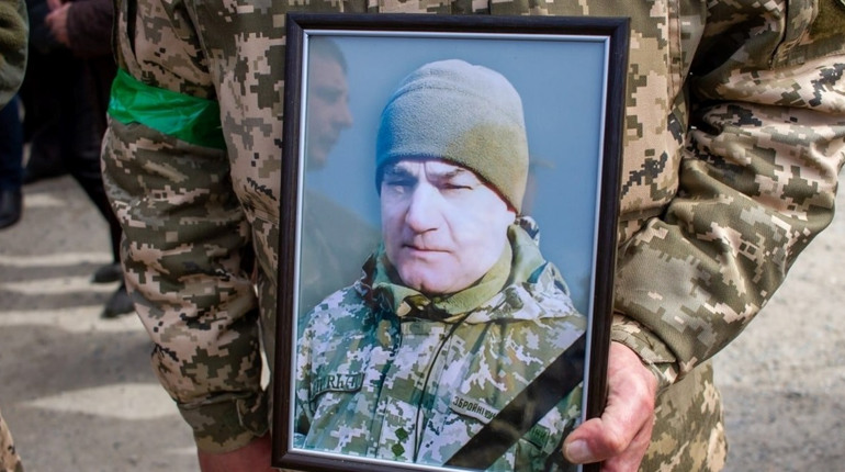 У Гусятинській громаді, що на Чортківщині, провели в останню путь Героя сучасності Михайла Процишина