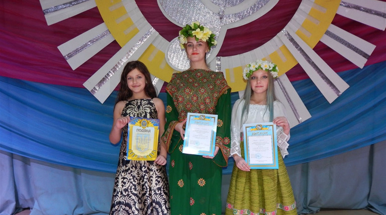 У Новограді відбувся міський конкурс виконавців сучасної української пісні "Сонячне коло"