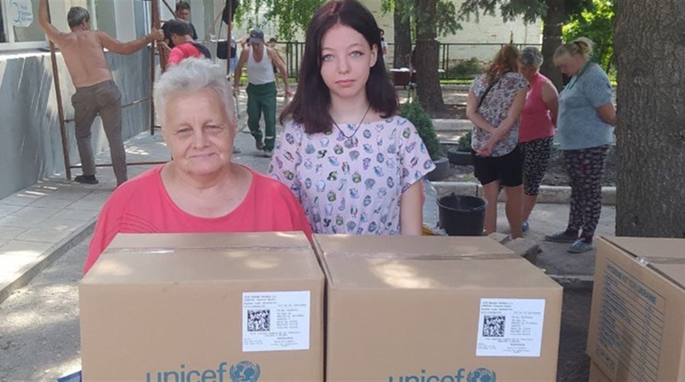 Понад 100 сімей Вільхуватської громади отримали гігієнічні набори
