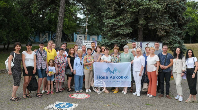 Між обстрілами: в Одесі презентували кам'яні вишиванки Нової Каховки