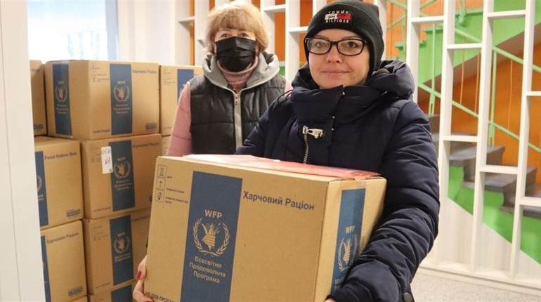 У Лозовій видаватимуть гуманітарну допомогу на дітей. Хто може отримати
