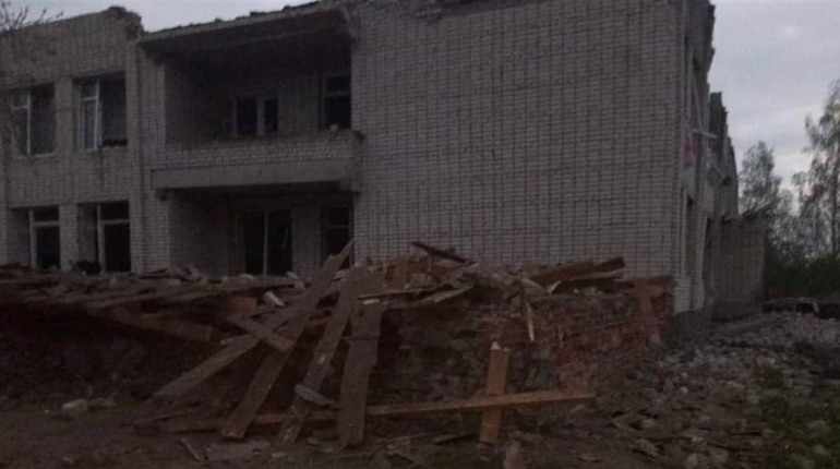 В результаті нічних ворожих авіаударів по Сумщині руйнувань зазнали громади Шосткинського району
