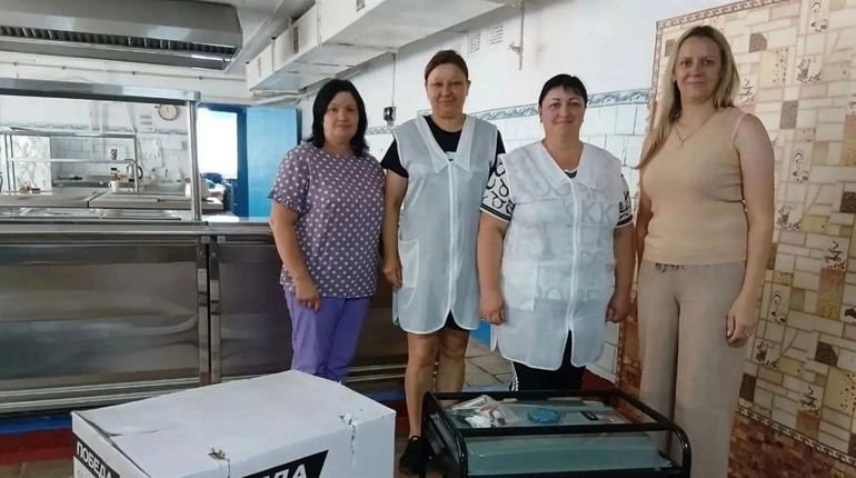 Один генератор на всю школу: окупанти відзвітували про “допомогу” Нижньосірогозькій школі