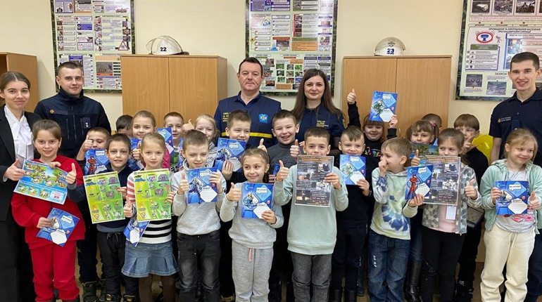 У Вараші рятувальники провели уроки безпеки для школярів