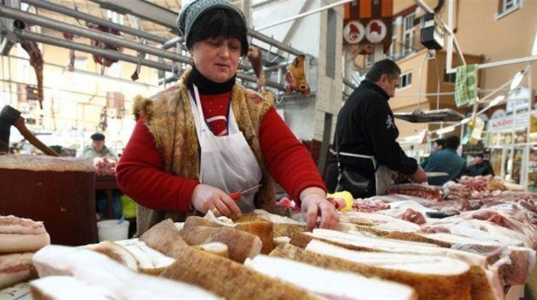 Чому подорожчало сало