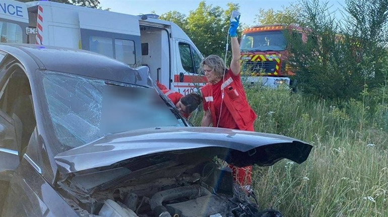 ДТП на трасі Одеса – Вознесенськ – Новий Буг: водія Ford затисло в понівеченому авто