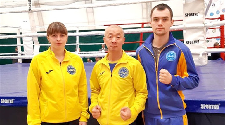 Торецкие кикбоксеры взяли золото и серебро Чемпионата Украины