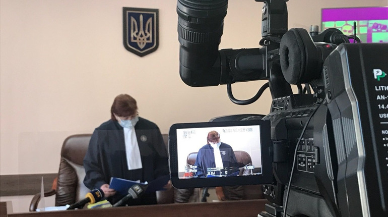 Школа – не громадське місце.  Тож штраф за відсутність маски у вчительки з Вараша скасували