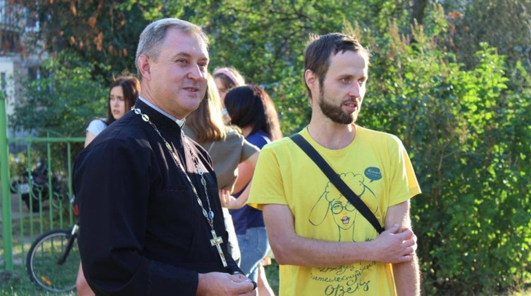 У Фастові паркан військового містечка перетворюють на арт-об’єкт