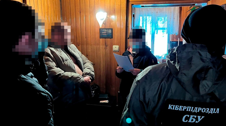 Дискредитував ЗСУ, ображаючи честь і гідність військовослужбовців: СБУ викрила буковинця