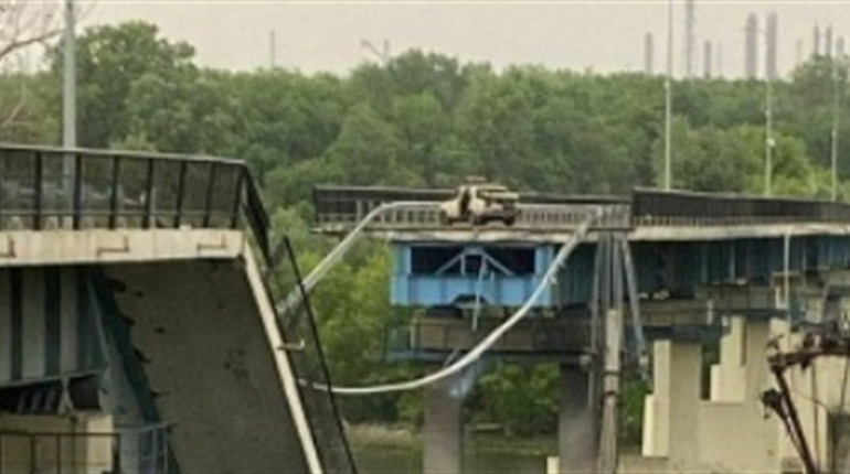 Між Лисичанськом та Сєвєродонецьком підірвали міст, який 6 років тому був відновлений