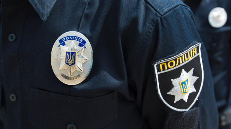 На одному з підприємств Черкащини трапився трагічний випадок: навантажувачем придавило чоловіка
