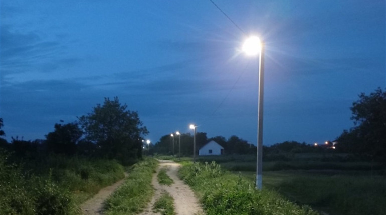 У Біляївці на відрізках двох вулиць зробили вуличне освітлення: які плани на майбутнє