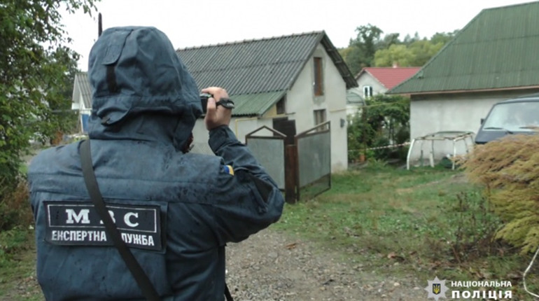 22-річного кіцманчанина засудили на довічно за вбивство матері та 8-річної сестри