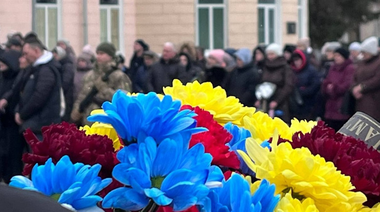 Первомайськ попрощався із захисником України Ігорем Журавльовим