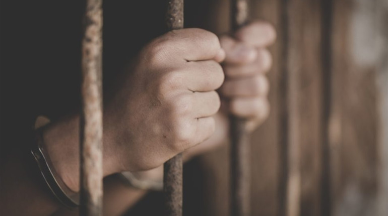 За розбійний напад двоє жителів Володимирця опинилися на лаві підсудних