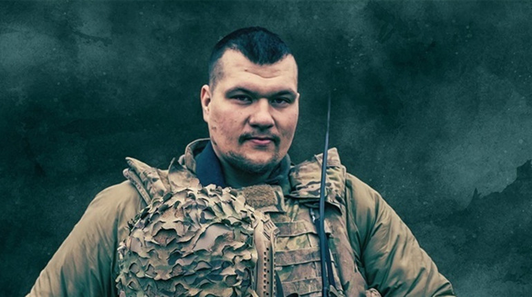 Плащі-невидимки та військовий квиток, що зупинив уламок: історія піхотинця Владислава із Запоріжжя