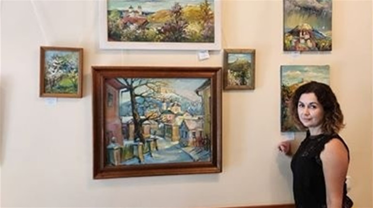 Художню виставку "Карантинна весна" кременчанки Світлани Ткачук, можна відвідати у приміщенні ДІАЗу 