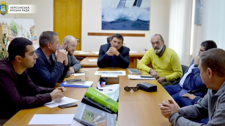 В Херсоні обговорили етапи реконструкції проспекту Ушакова: розповідаємо про два проєкти