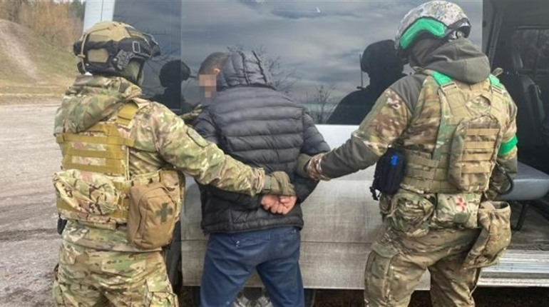 Взято під варту мешканця Білопілля, який позбавив життя пенсіонера і півтора року був у розшуку