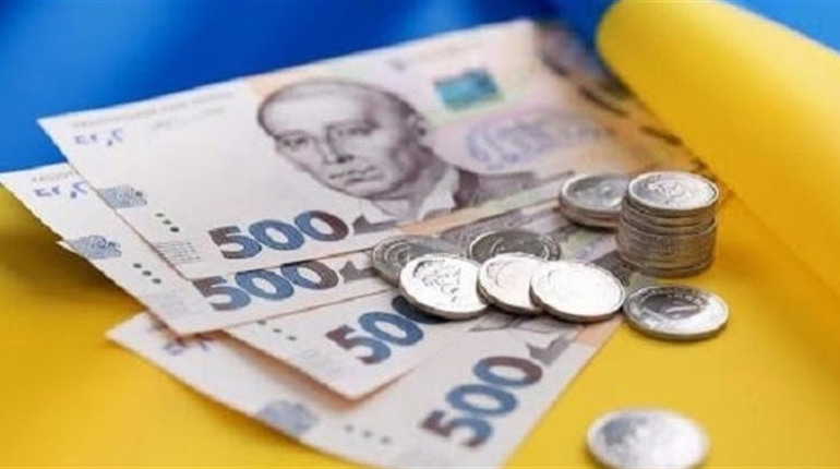 Українців закликали не приймати пошкоджені банкноти: в НБУ роз'яснили чому