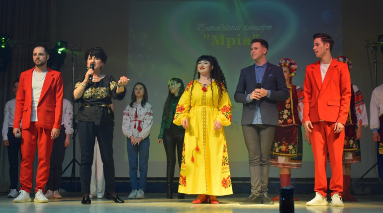 Благодійний концерт у Біляївці: скільки коштів зібрали, як пройшов, і до чого тут Ольга Сумська