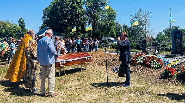 Покровська громада попрощалася з 23-річним захисником Микитою Соболєвим