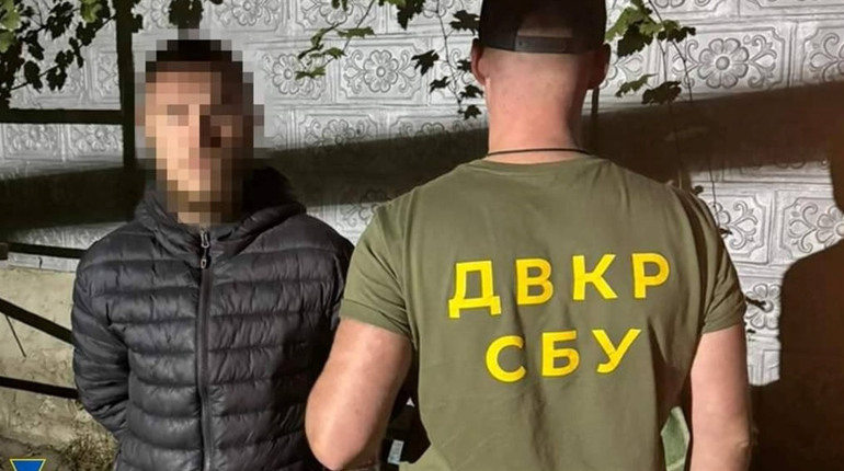 На Сумщині затримали дезертира, який став агентом ГРУ рф та передавав дані про ЗСУ