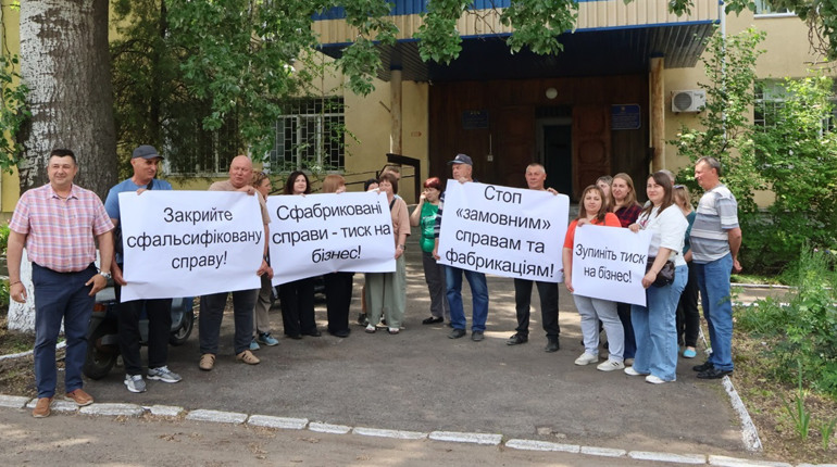Через події 8-річної давності прокуратура хоче засудити колишнього директора гранітного кар’єру