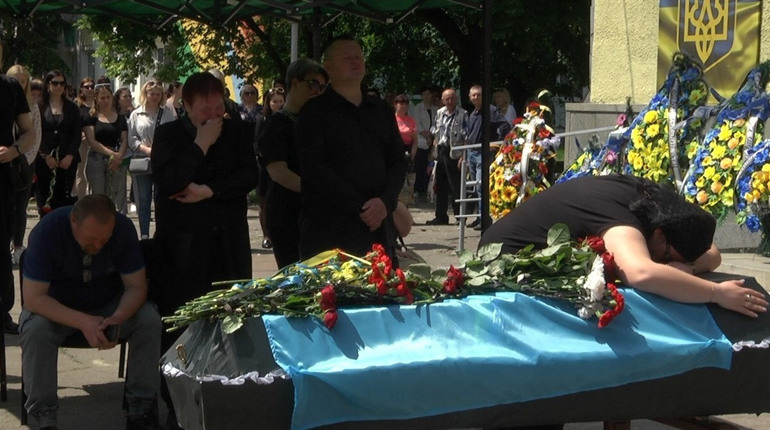 Шосткинець Андрій Московка мав поранення, але щоразу повертався до бою. Громада попращалась з героєм