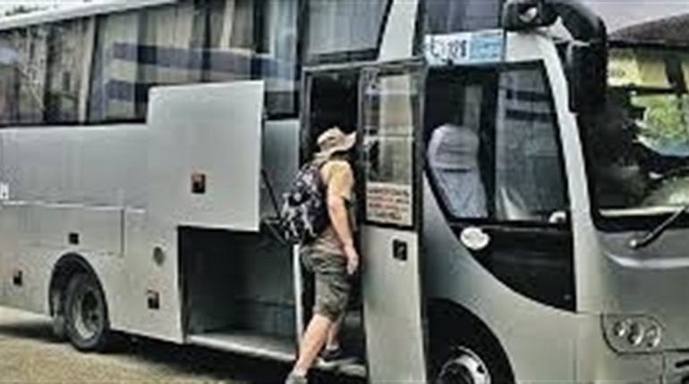 Окупанти прагнуть запустили автобусний маршрут з Нової Каховки до Ялти