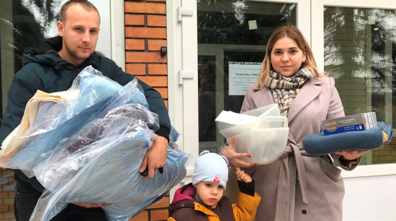У Дніпрі почав працювати Центр підтримки переселенців з Волноваського району. Як отримати допомогу