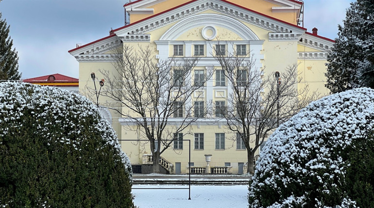 Заступнику директора пропонують 60 000 грн, охоронцю до 10 000 грн: свіжі вакансії в Жовтих Водах