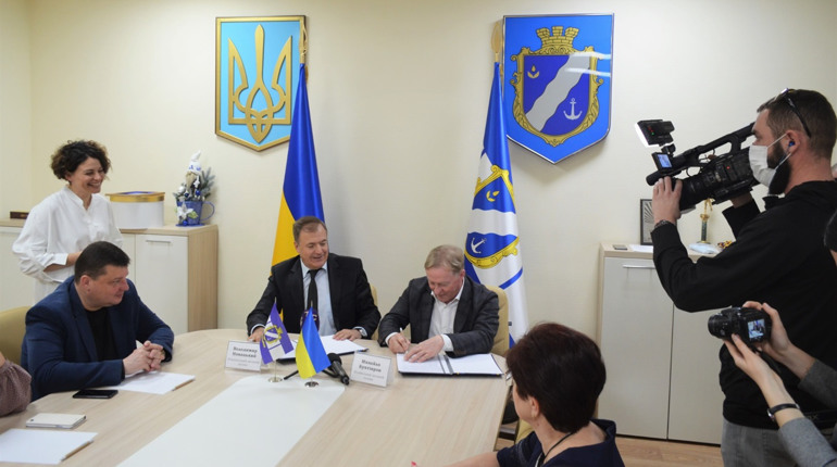 Мери Южного та Біляївки підписали меморандум про співпрацю