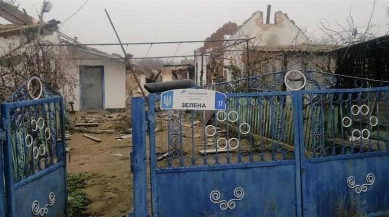 На Херсонщині армія рф завдала ударів по житлових кварталах, критичній та соціальній інфраструктурі