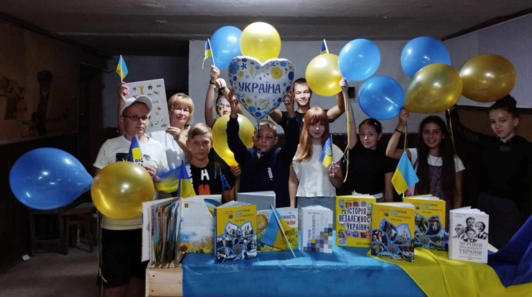 В укритті й під звуки сирен. У Глухові відбулися святкові шахові турніри