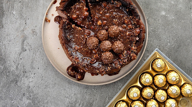 DIY десерти з Ferrero Rocher: креативні рецепти з використанням улюблених цукерок