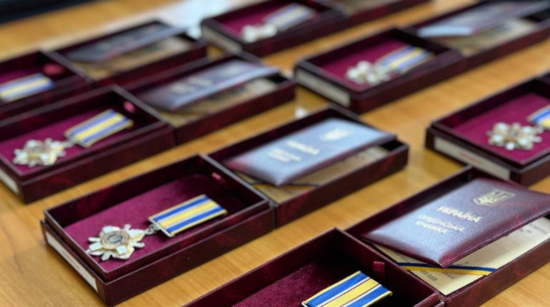 У Сарнах орденами «За мужність» нагородили полеглих Героїв