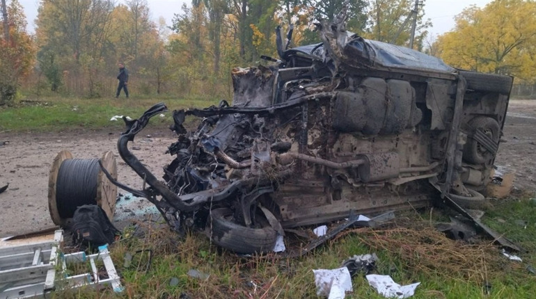 Біля телевежі на міні підірвався автомобіль зв'язківців