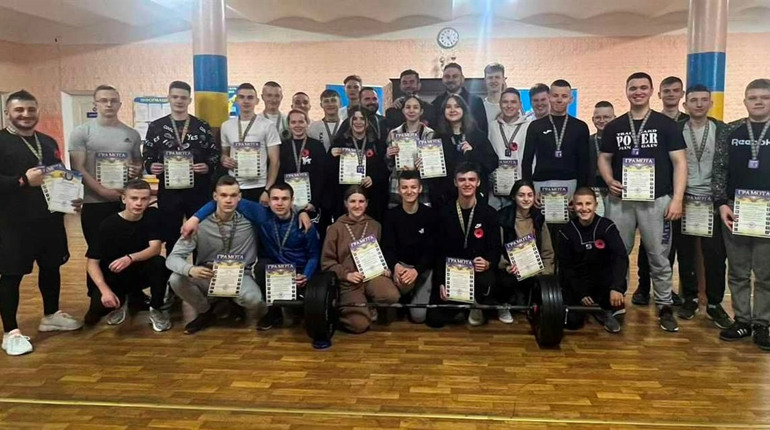 Відкритий кубок міста з багатоповторного жиму до Дня пам’яті та примирення: результати