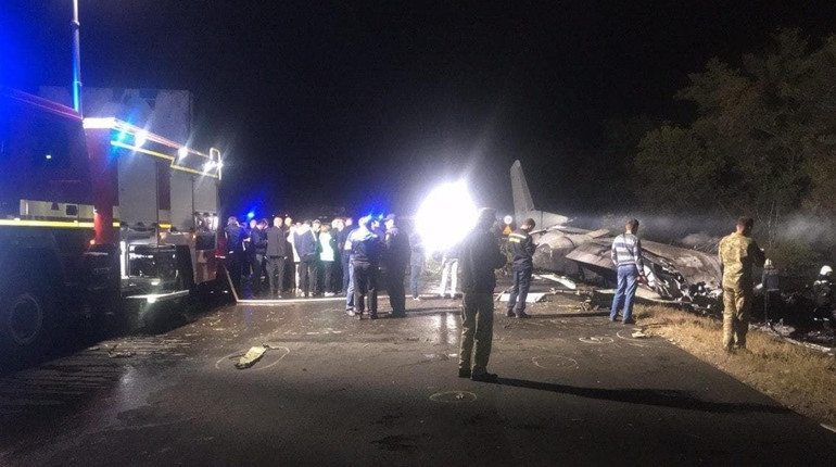 Біля Чугуєва, що на Харківщині, впав літак АН-26. Загинули 25 людей: що ще відомо про катастрофу