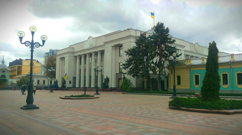 ЦВК зареєструвала ще двох кандидатів-мажоритарників по округу № 113 з центром у Сватовому